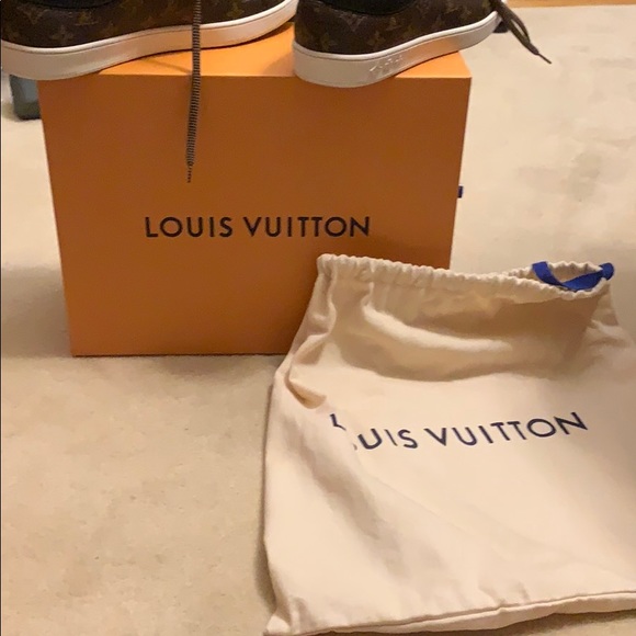 Louis Vuitton monogram sneaker with box and more - Picture 4 of 5